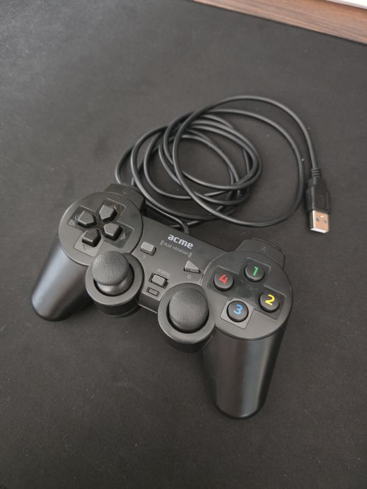 Controller cu fir pentru PC