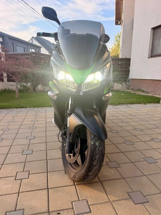 Kawasaki J300 ABS MaxiScooter