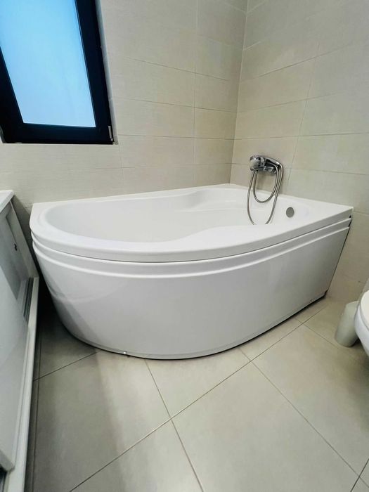 Cada pe colt spatioasa