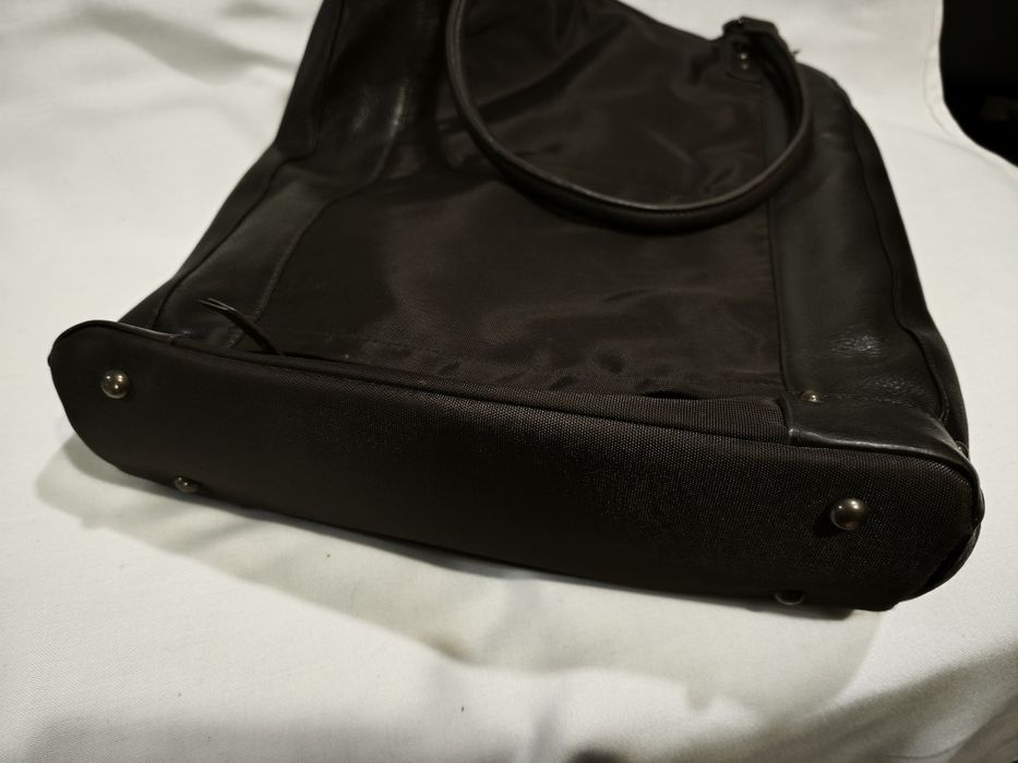 Чанта естествена кожа за лаптоп