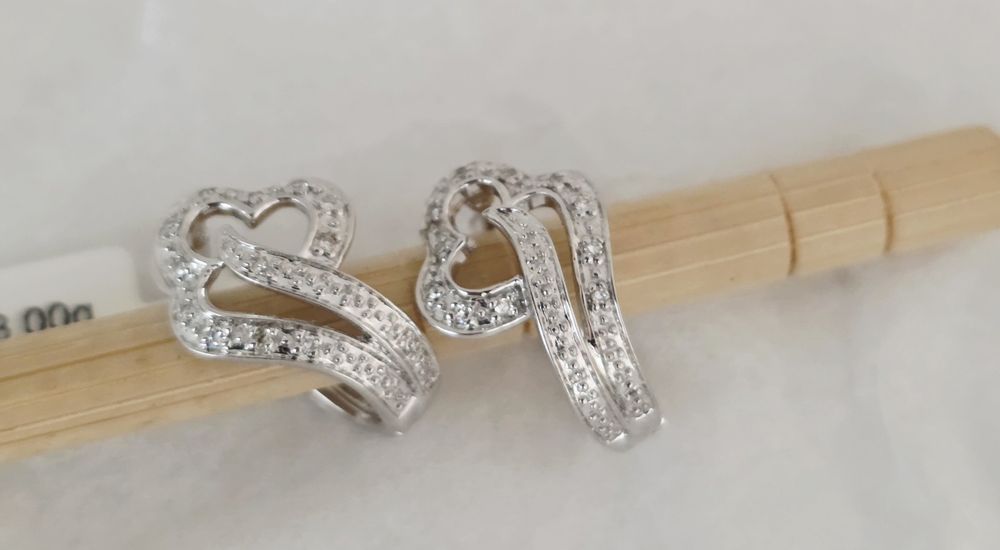 Красивы серьги с утонченным дизайном