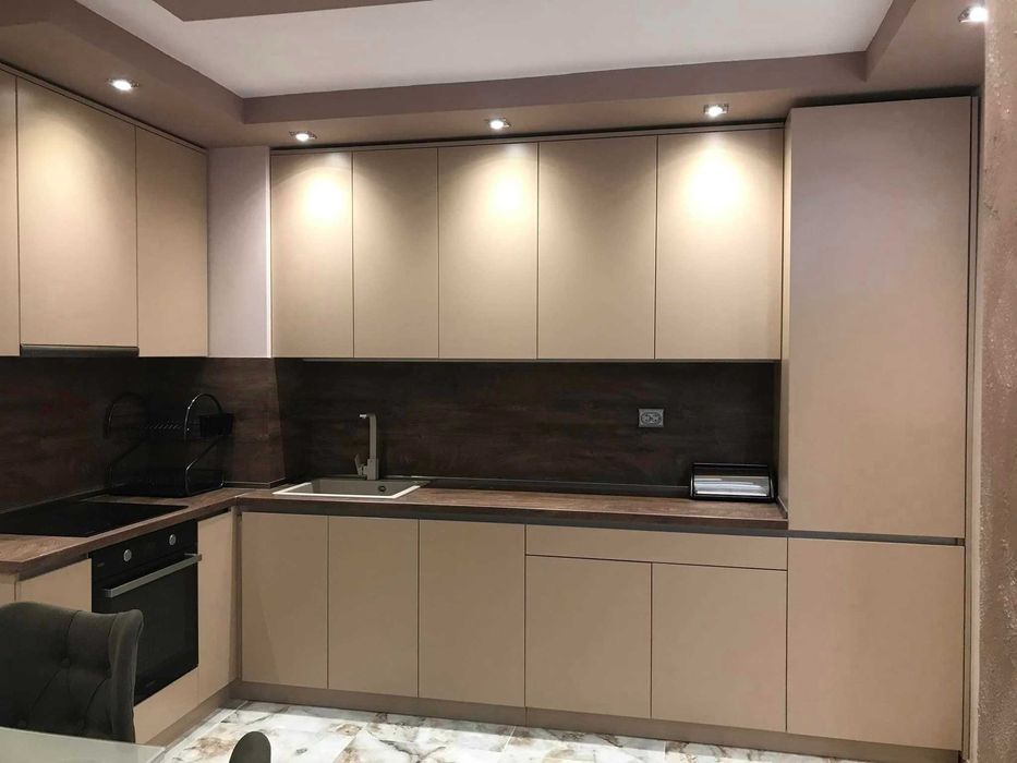 Дава се под наем Двустаен апартамент в София, Надежда 2 - 80 кв.м за 499.8 € - Снимка #1