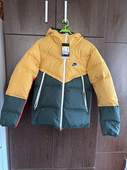 De vanzare Geaca Nike