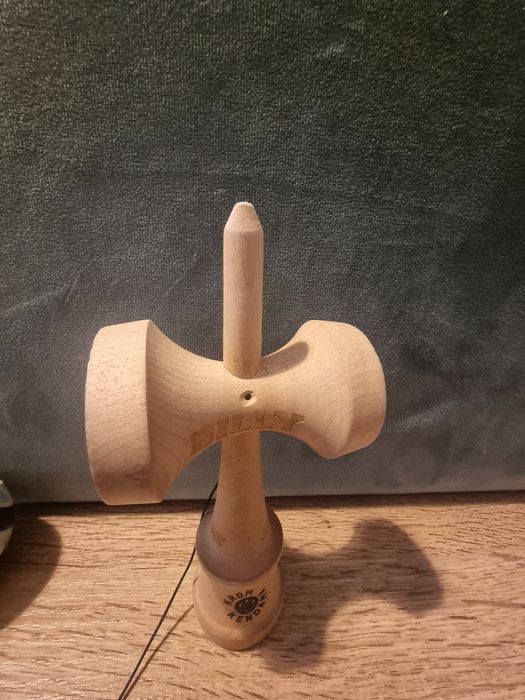kendama t bow og mod aproape noua