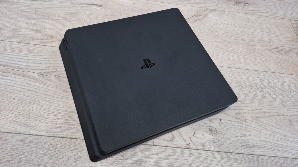 Vand Play Station 4 - Gran Turismo edition