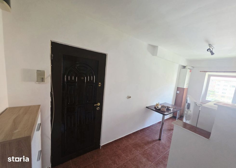 Vand apartament 2 camere decomandat Racadau cu beci si parcare
