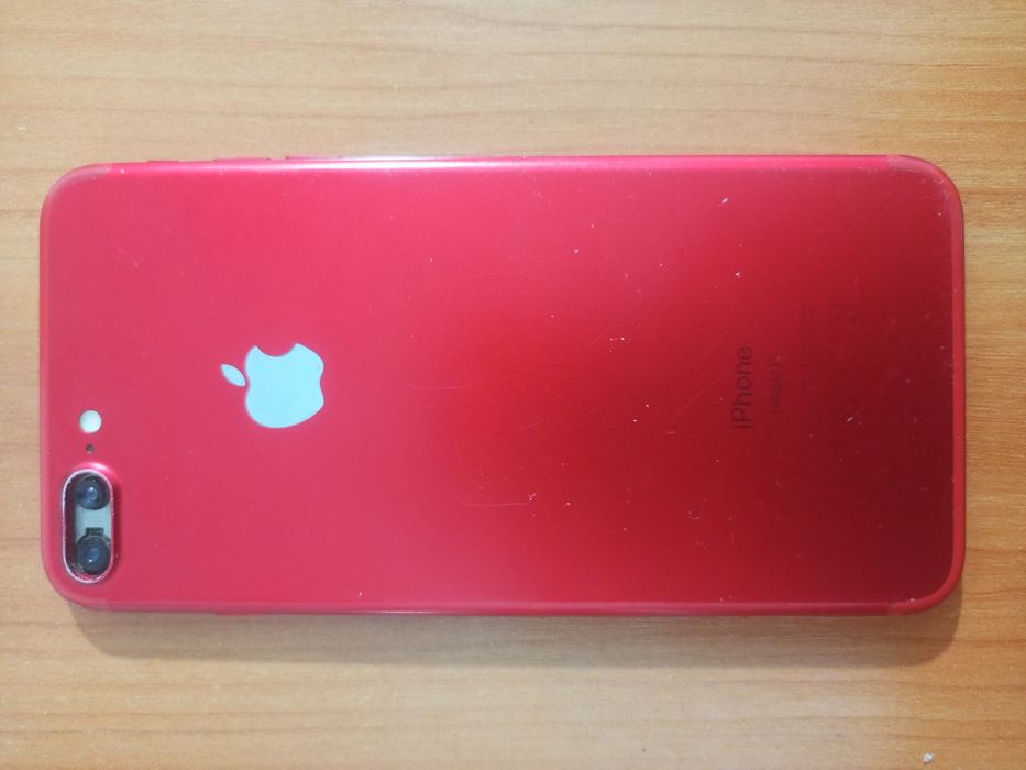 IPhone 7+ продам