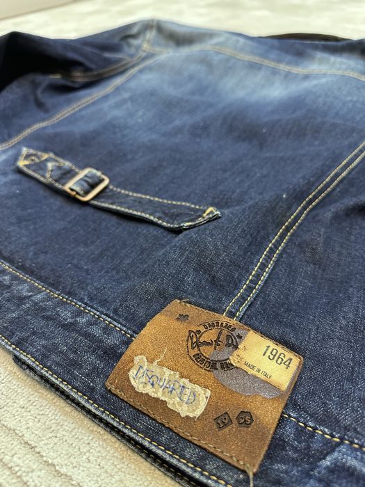 Джинсовка от бренда Dsguared2