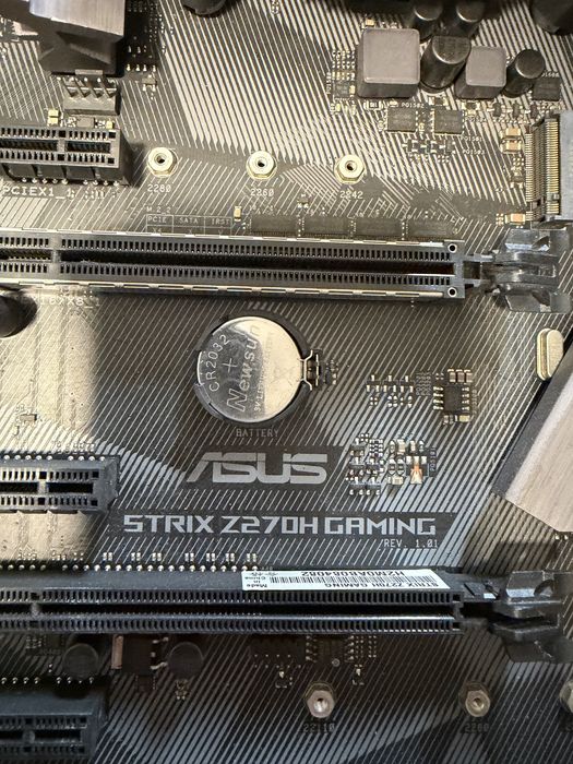 Asus Strix Z270H Gaming + 16gb ram 3000mhz +celeron g3930 si cooler