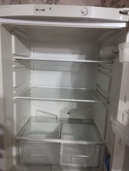 Продам холодильник индезит