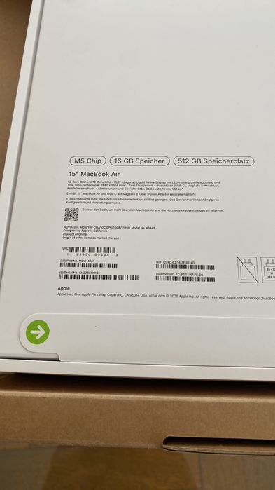 MacBook Air M5 15,3inch 16GB 512SSD ЧИСТО НОВ