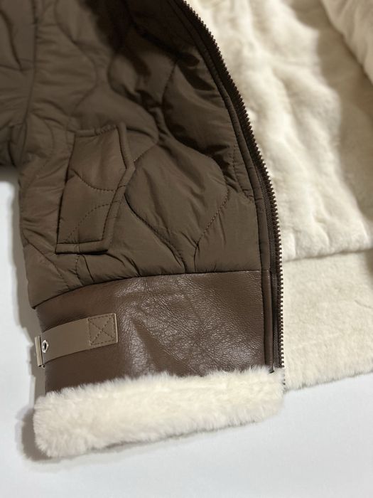 Продам детскую куртку дубленку на девочку