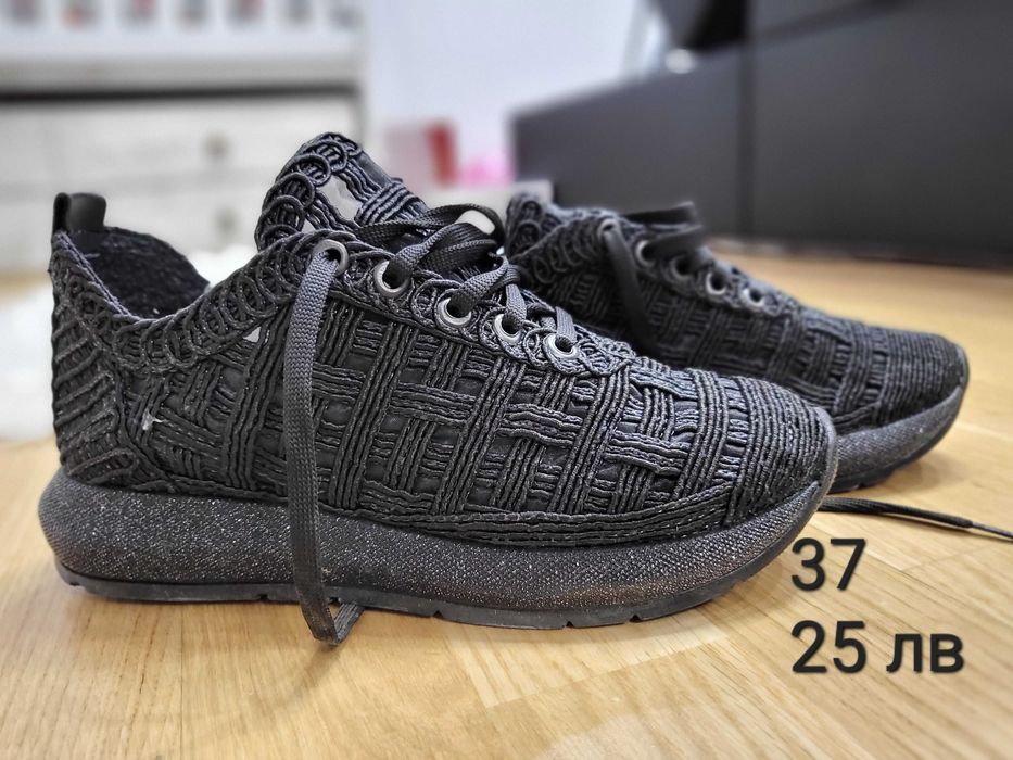 Обувки носени веднъж но има и нови които не са обувани