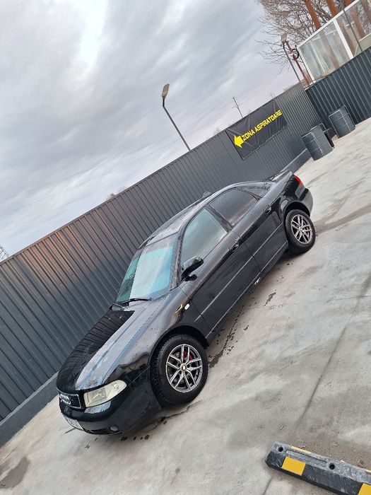 Vând Audi A4 B5 1.6
