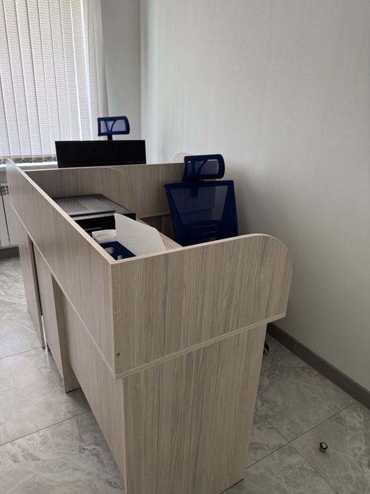 Срочно продам офисную мебель