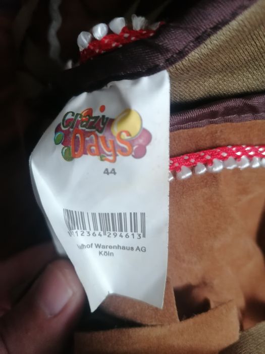 Rochie, cămașă, vesta indianca