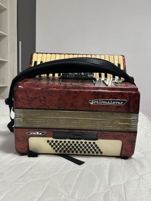 Vand acordeon Weltmeister Stella 60 basi
