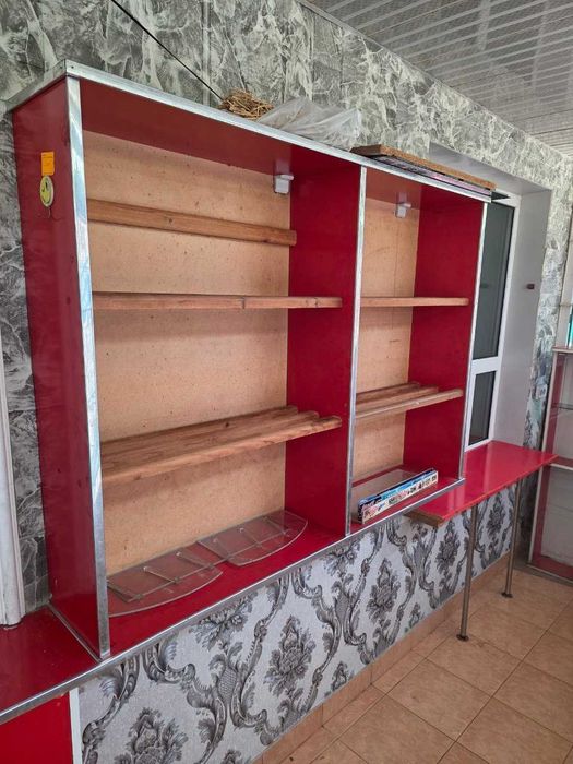 Срочно продам мебель для магазина б/у