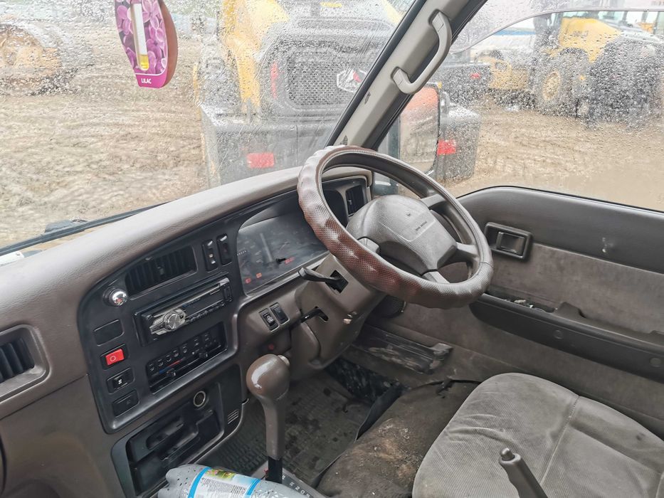 Nissan Caravan, Homy, Urvan E24