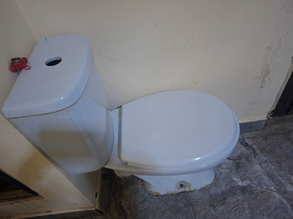 Продам унитаз. Новый