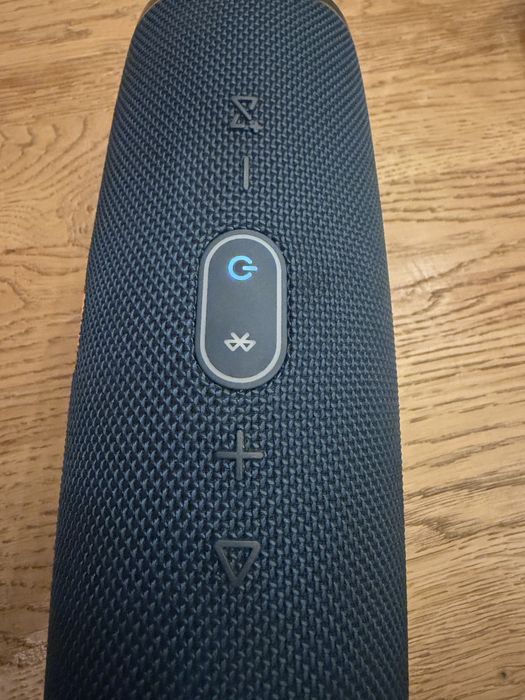 JBL Charge 4, много запазена