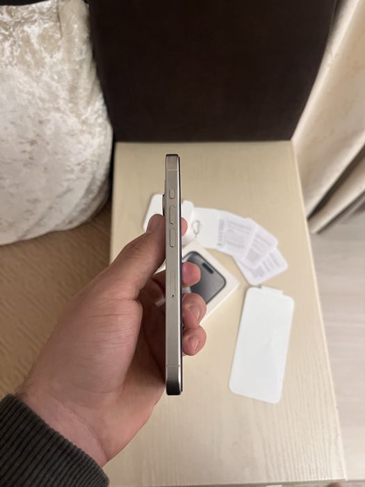 Продам айфон 15 про