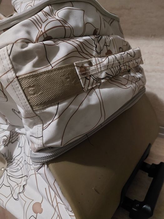 Продавам пътна чанта