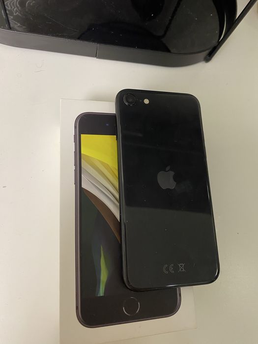 Айфон SE 2020 года 128 гб