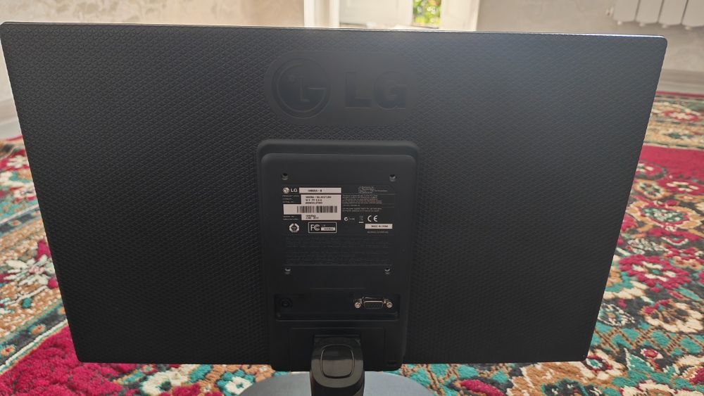 LG orginal monitor 19