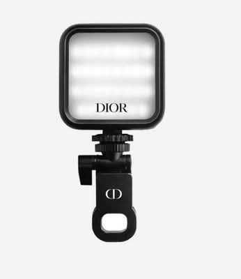 Dior селфи стик със светлина