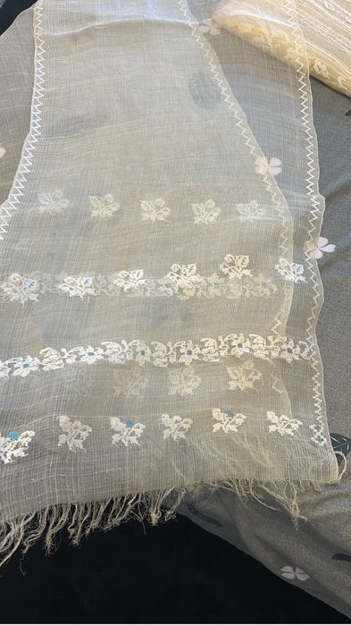 Vand marame autentice! Preturi intre 700( mai au ciupituri) 1000 lei