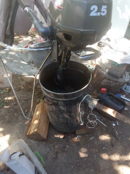 Продавам двигател .за лодка