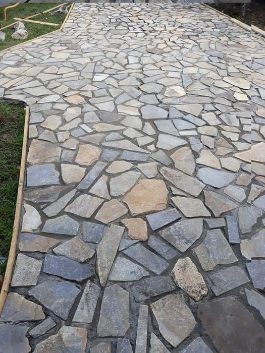 Piatra naturala de munte pentru pavaj.