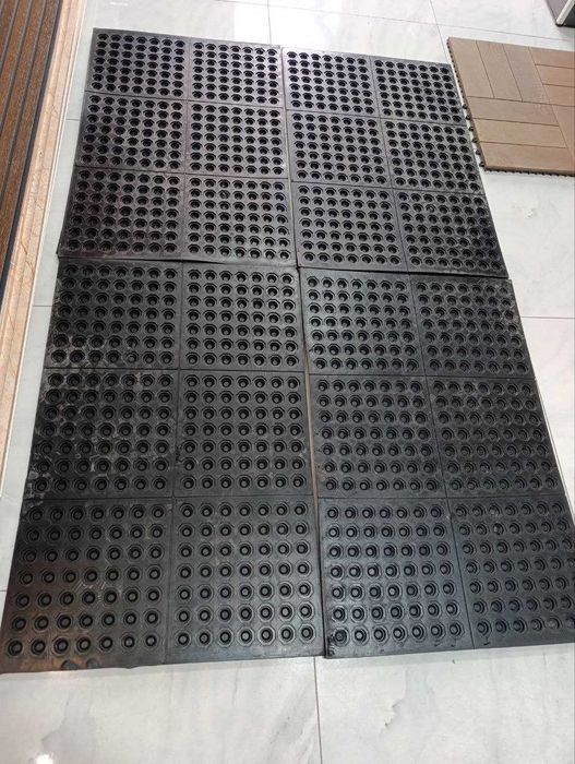 Противоскользящий резиновый коврик 60×90 см для бара, лестниц и входа