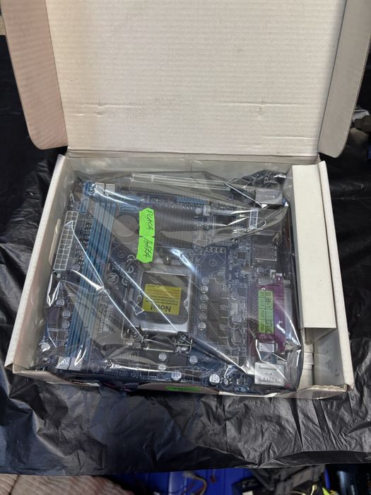 Placa de bază Gigabyte GA-H61N-D2V