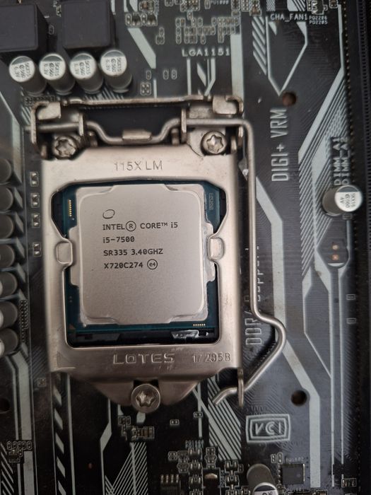Комплект мат плата + процессор + 8gb ddr4