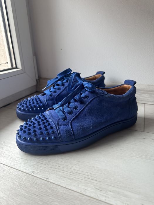 Louboutin.