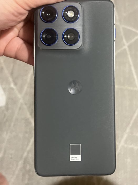 Motorola 70 Edge