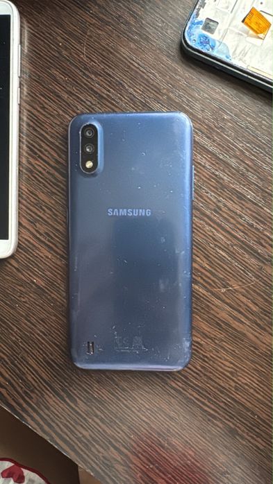 Продается samsung A01 и Honor 7S