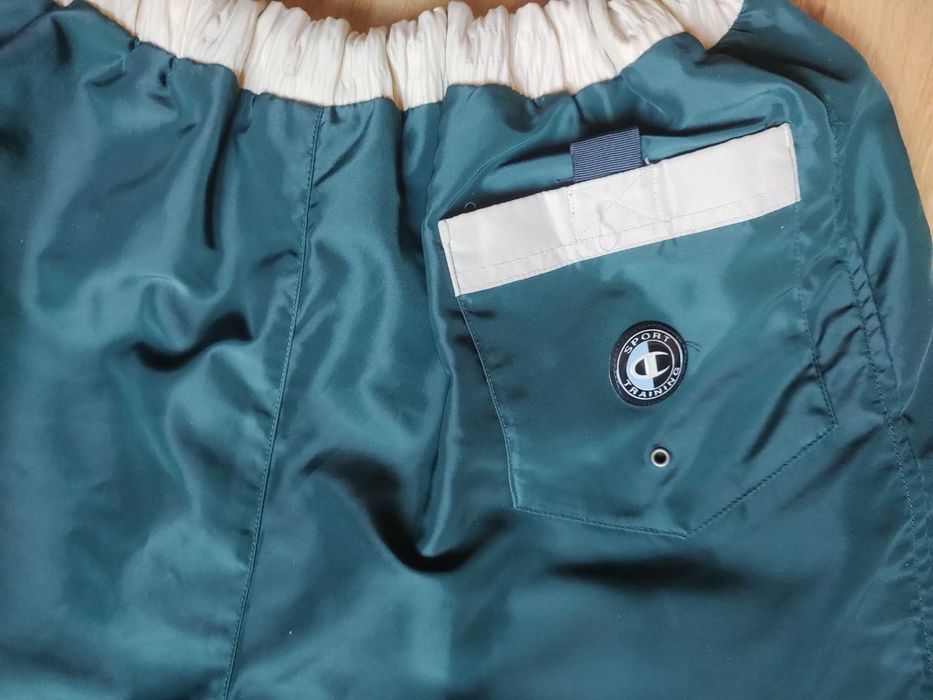 Pantaloni Scurți ,,Champion U.S.A.”, mărimea XL, unisex