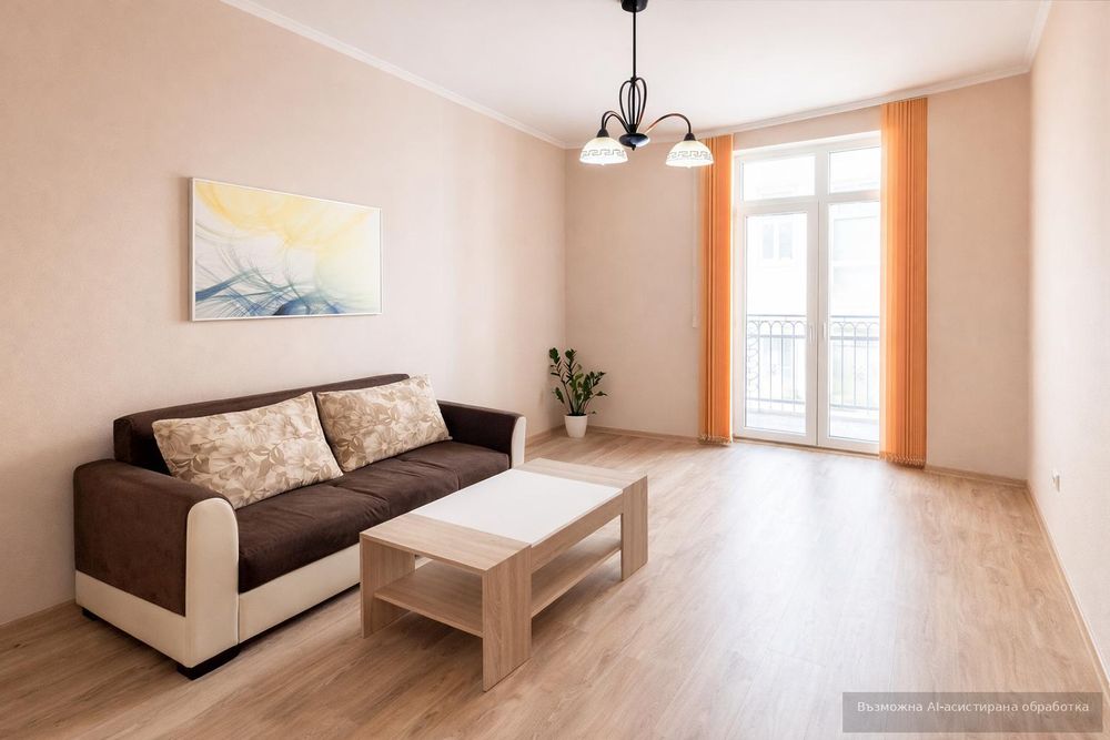 Тристаен апартамент под наем в Център