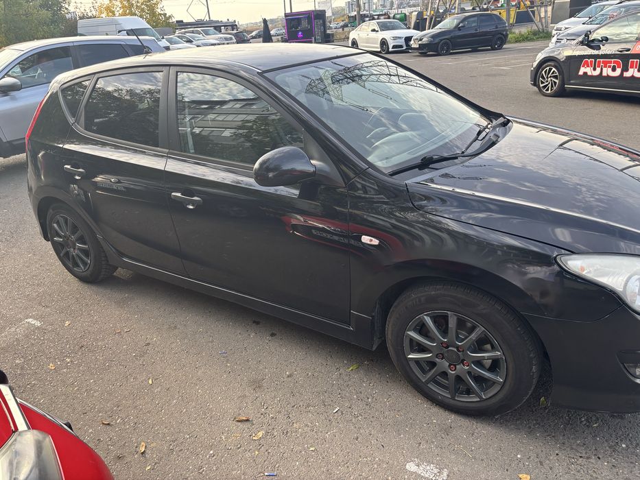 Hyundai i30 - 2300€