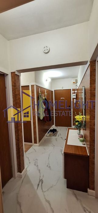 Двустаен апартамент в кв. Люлин 1