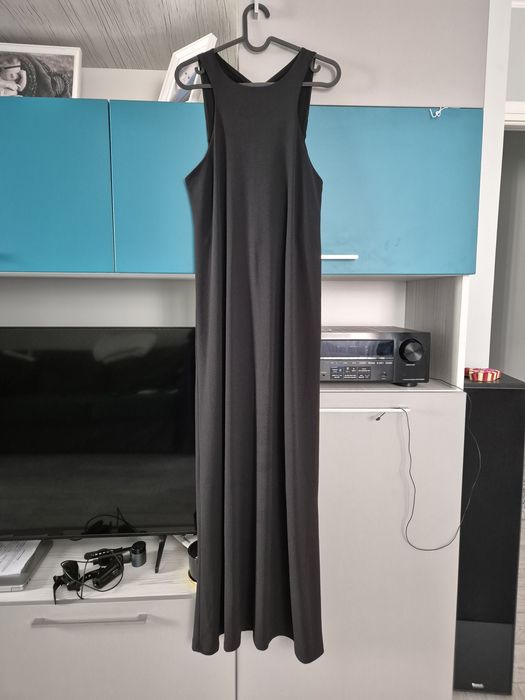 Rochie neagra drapata Zara noua etichetă Măsura S spate gol