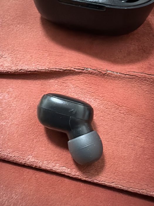 Продам  наушники редми