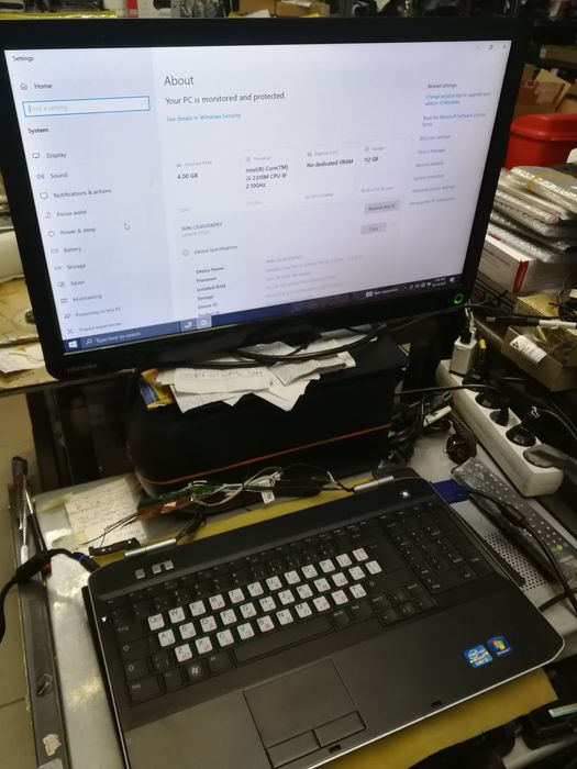 Продавам Latitude E5520, работещ, цял или на части.