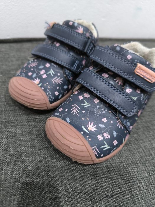 Sneakers biomecanics mărimea 21 imblanite cu lână, perfect pt toamna iarna