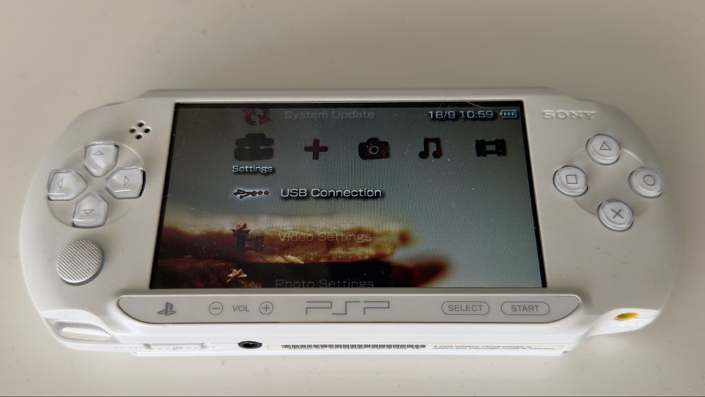 Конзола Sony PlayStation Portable E1004