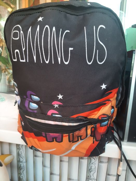 Продам недорого два школьных рюкзака