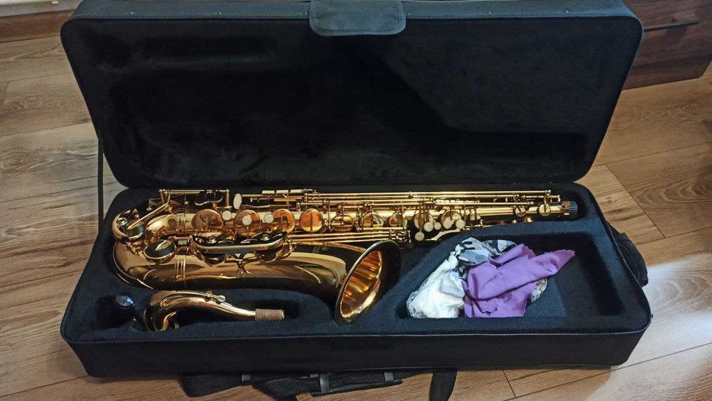 Продается саксофон тенор Yamaha